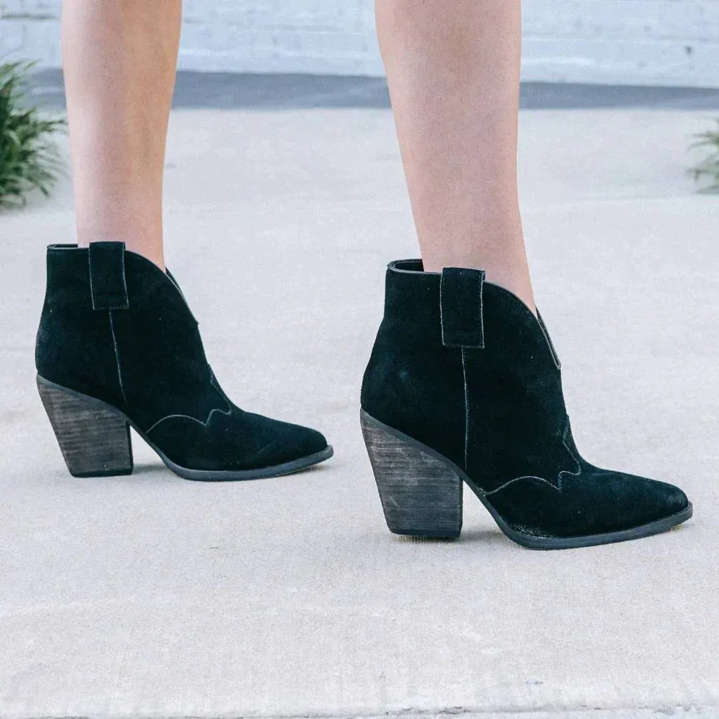 DINGO FLANNIE BLACK LEATHER BOOTIE STYLE DI342BK